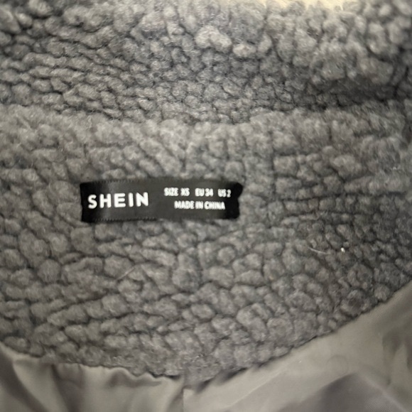 Gray Sherpa Cropped Jacket - Picture 6 of 6